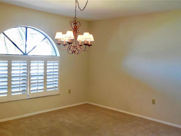 4th image of 370 Eden Cir