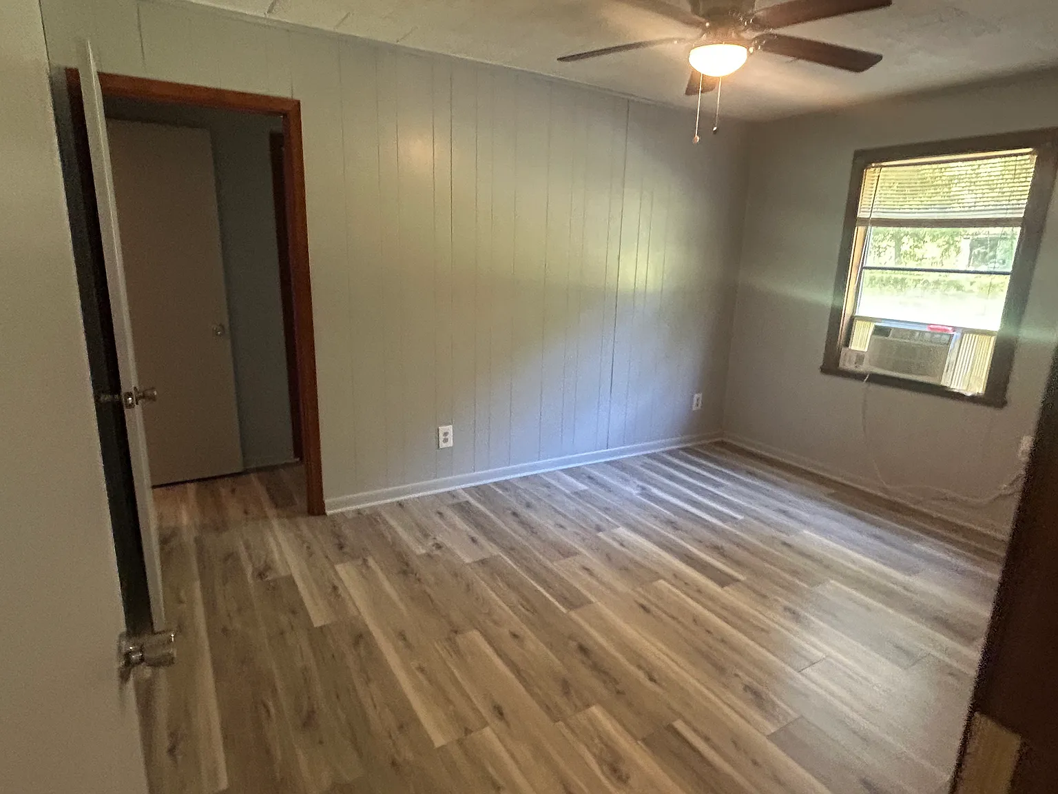 4 bed, $1,200 — Photo 4