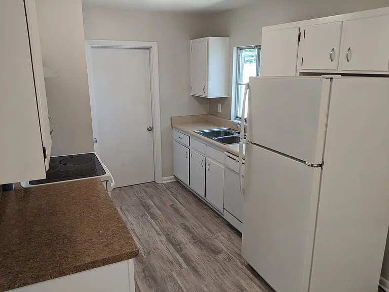 2608 Ridgeway St — Photo 5