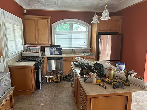 2nd image of 204 Beech St #0