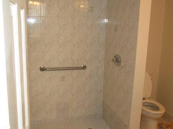 5th image of 10000 NW 80th Ct APT 2309