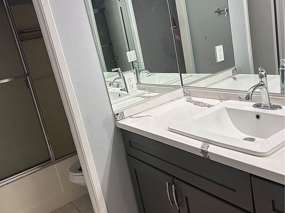 5th image of 8641 Glenoaks Blvd Unit 131