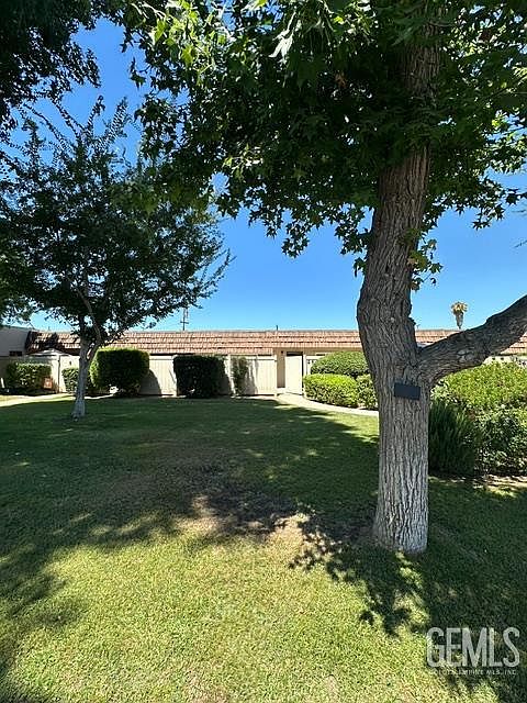 1st image of 3800 Stockdale Hwy APT 25