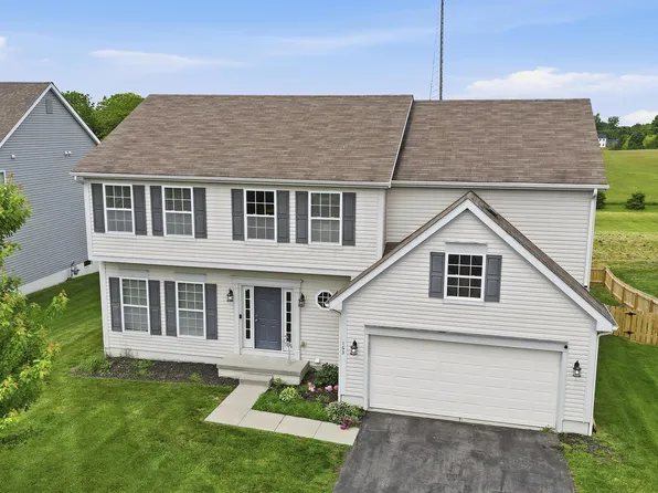 163 Terrier Ct, Pataskala, OH 43062