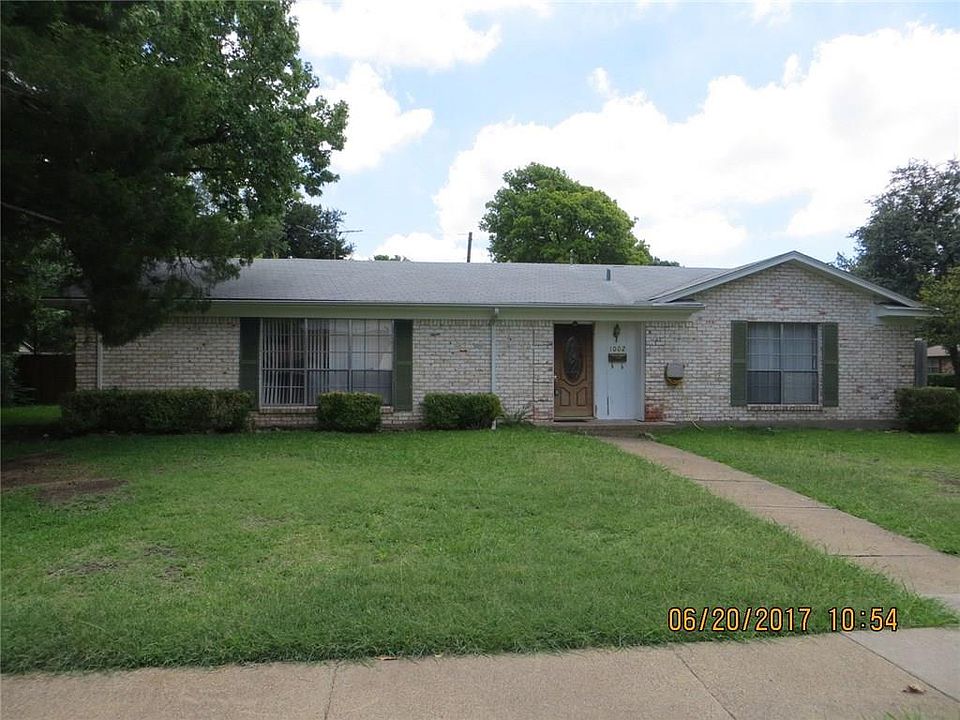 1st image of 1002 N Cottonwood Dr