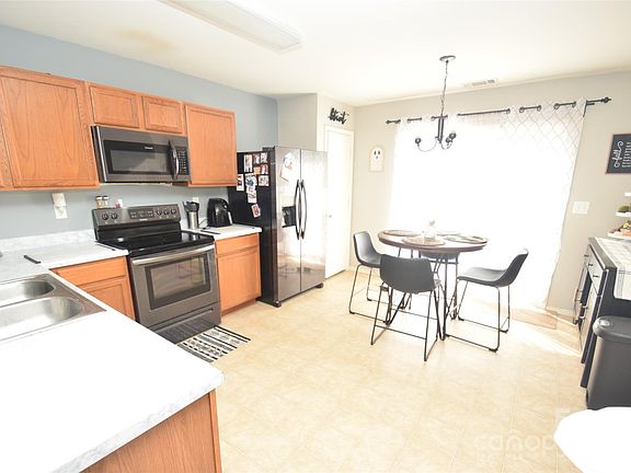 5th image of 3136 Teton Dr