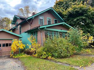 218 N Lawe St, Appleton, WI 54911