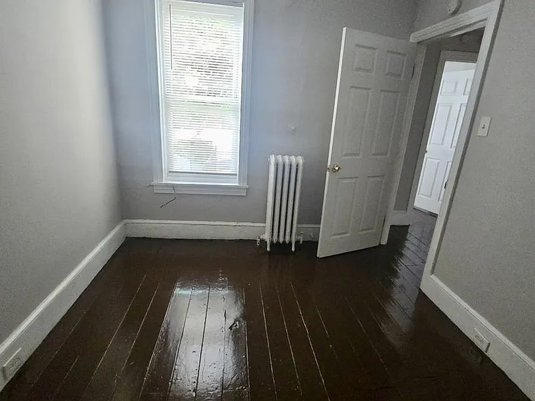 107 Mulberry St — Photo 17