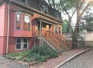 23 Sacramento Pl, Cambridge, MA 02138
