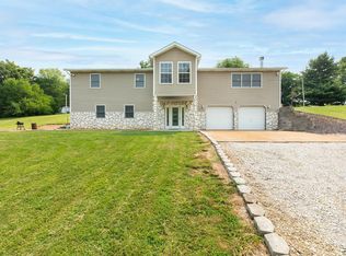 7 Melody Ln, Troy, IL 62294