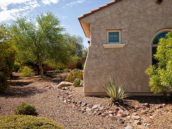 5th image of 26769 W Irma Ln