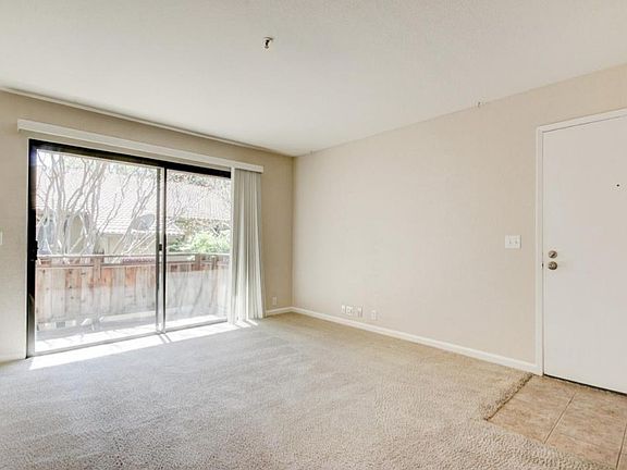 3rd image of 682 Arcadia Dr