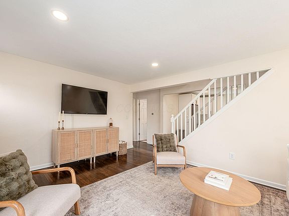 5th image of 1005 Sells Ave