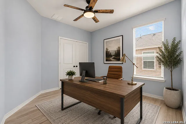 5 bed, 3.0 bath, 2847 sqft, $2,200 — Photo 2