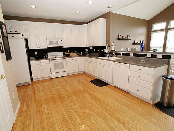 4th image of 5319 Hogan Ct