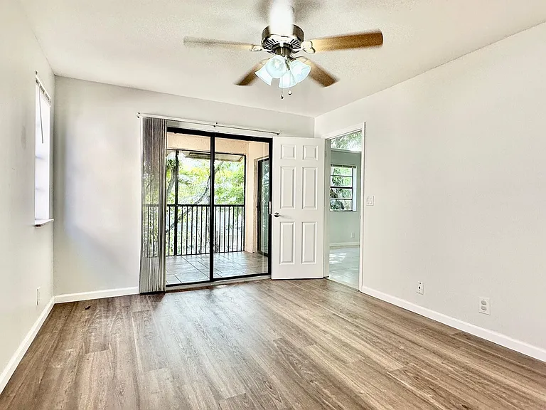 1917 NW 94th Ave #204A — Photo 14