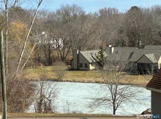 16 Copper Hill Dr UNIT 16, Guilford, CT 06437