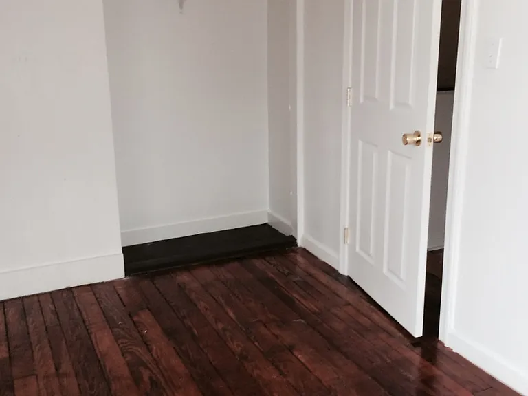 612 E Market St #2F — Photo 11