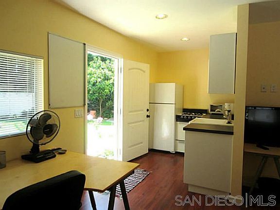 5th image of 8277 Camino Del Oro