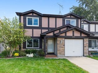 453 Pacific Ct, Wheeling, IL 60090