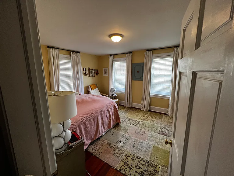 814 Penn St — Photo 10