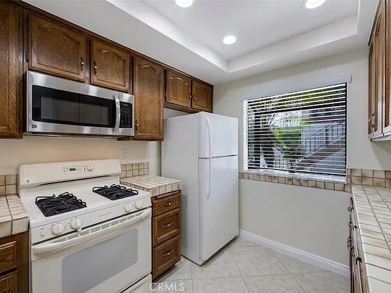 319 Molokai Dr — Photo 25