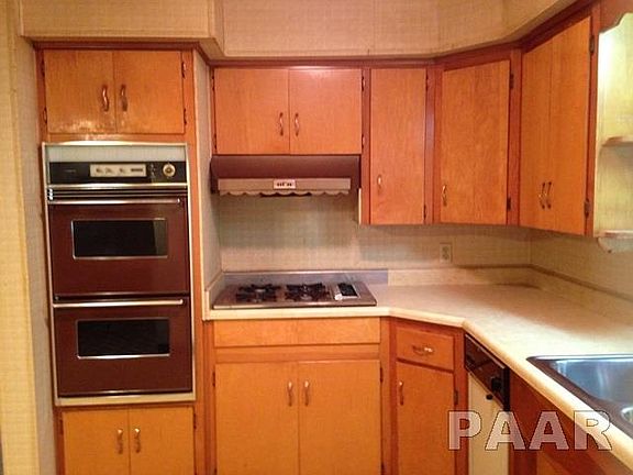 5th image of 2628 W Kansas St
