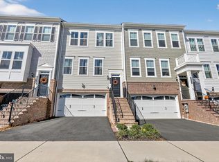 17292 Turnstone Dr, Dumfries, VA 22026