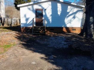 1599 Main St, Wellford, SC 29385