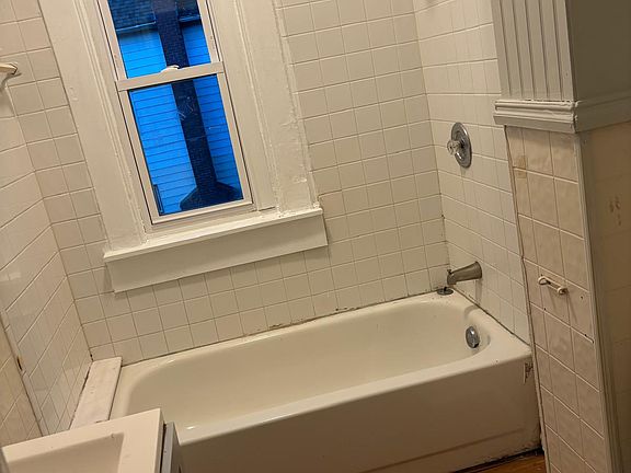 5th image of 141 Lamson St