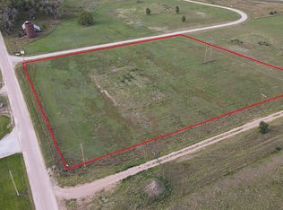 2 Mulligan Dr, Saint Paul, NE 68873