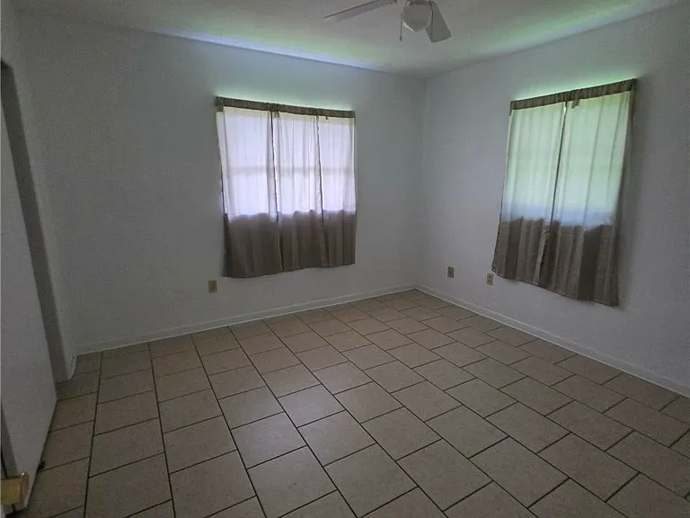 6106 E Calico Ln — Photo 4