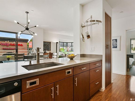 5th image of 2185 Bush St APT 210