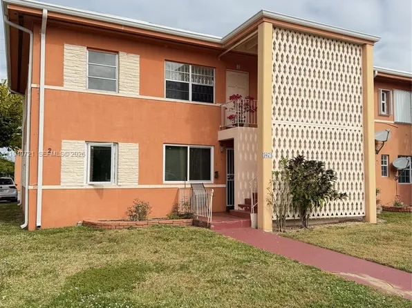 3671 SW 10th St #9B, Miami, FL 33135