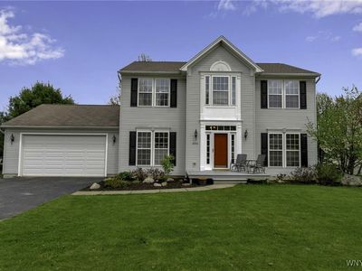 2233 Fox Chase Rd, Lake View, NY, 14085