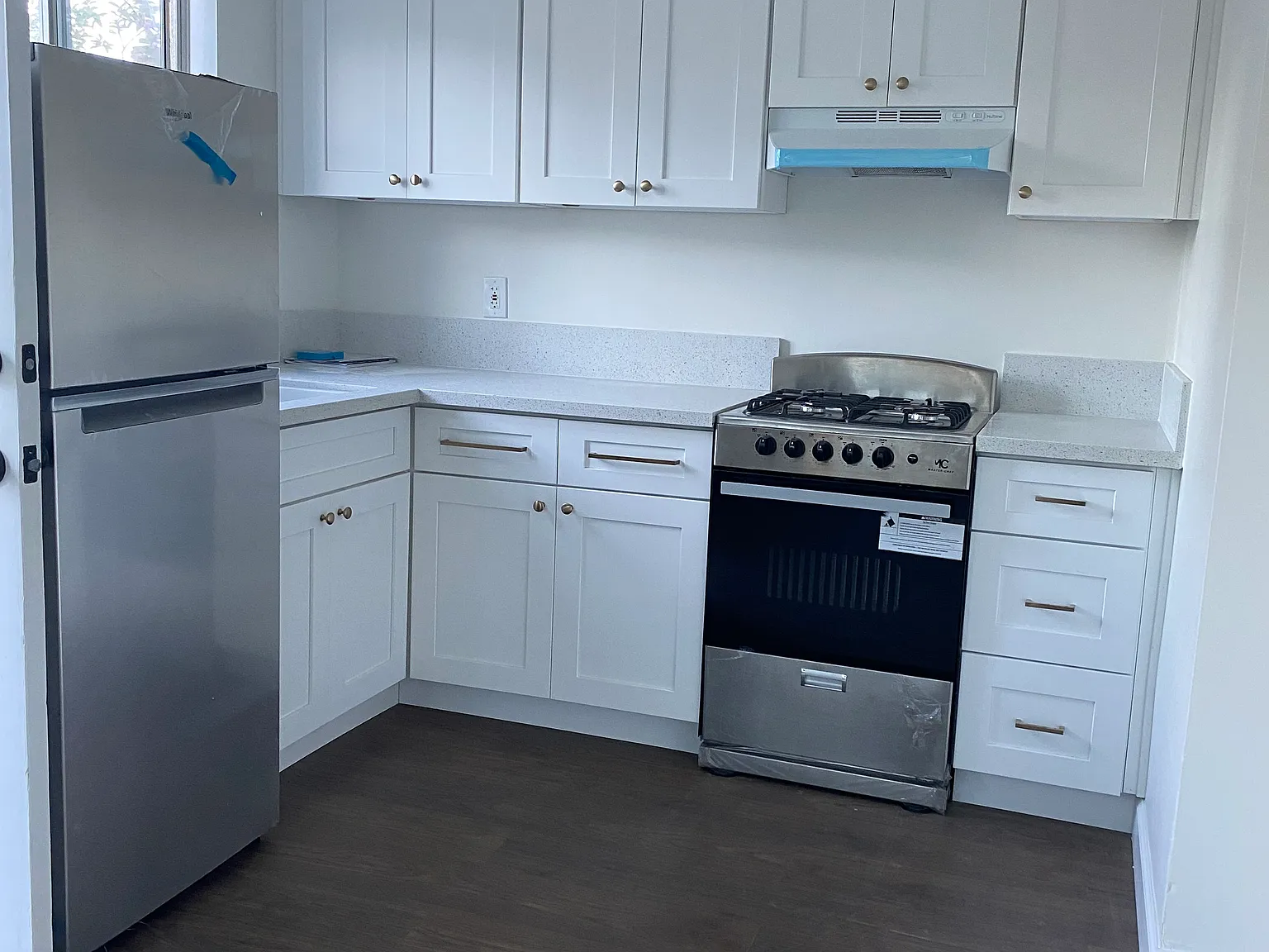 2 bed, 600 sqft, $2,500 — Photo 2