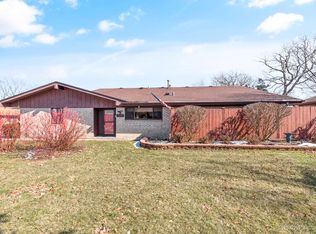 131 Innsbrook Dr, Streamwood, IL 60107