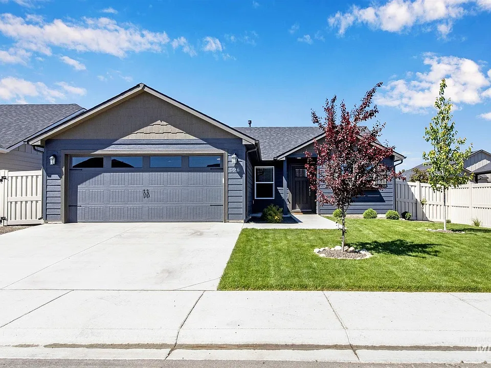 596 Alpine Lake St
