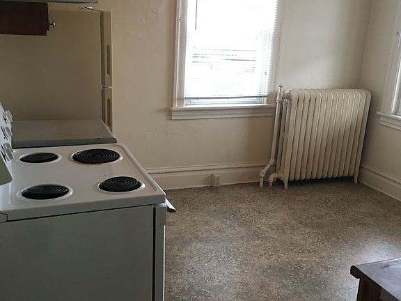 3rd image of 100 E Baltimore St