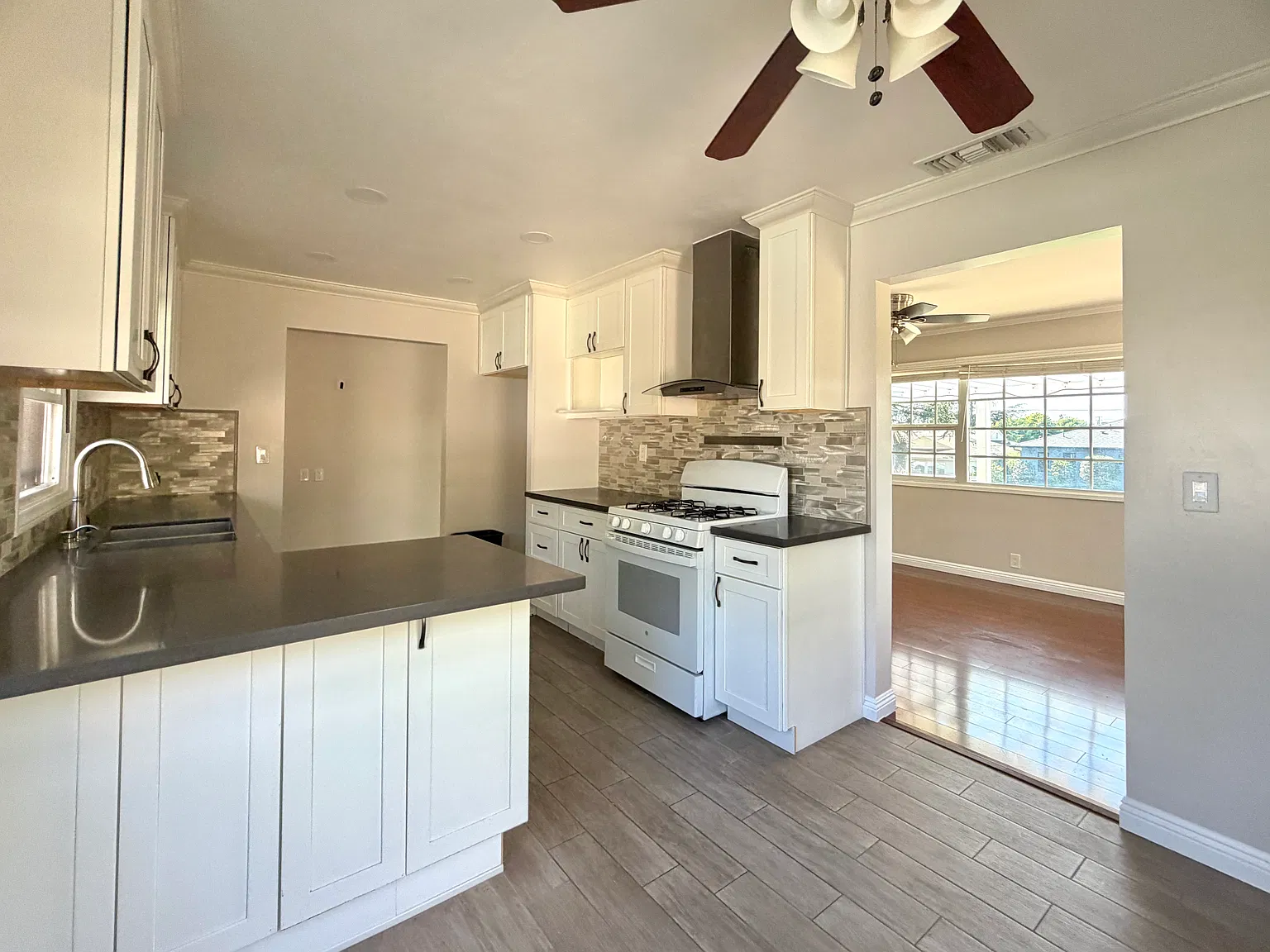3 bed, 1416 sqft, $3,600 — Photo 4