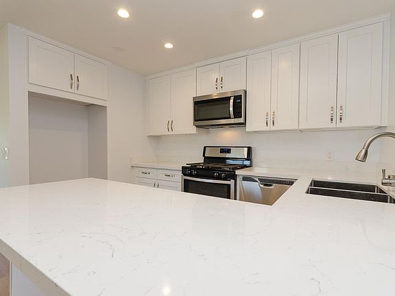 5th image of 1149 N Parish Pl #5