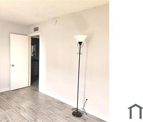 2 bed, 750 sqft, $1,195 — Photo 4
