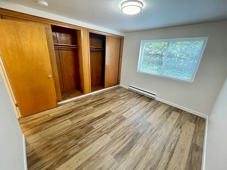 5505 40th Ave NE — Photo 5