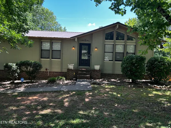 1241 Court Field Rd, Knoxville, TN 37922