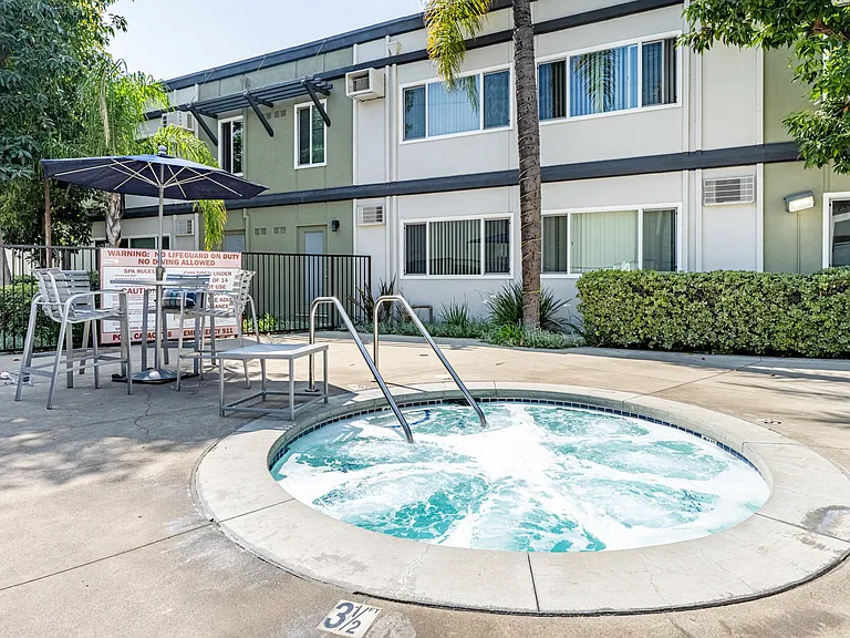 The Marquee Apartments — Photo 30