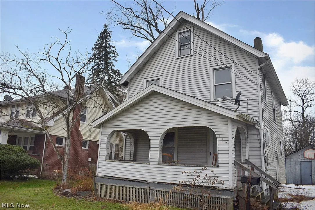 336 Parkman Rd SW photo 1