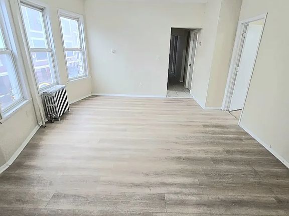4th image of 615 S 17th St #5C
