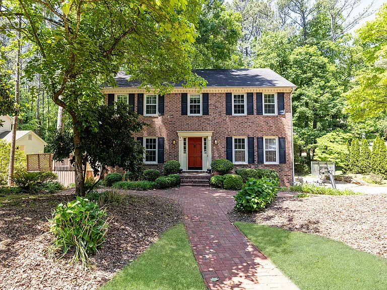 2124 Rockland Ct — Photo 7