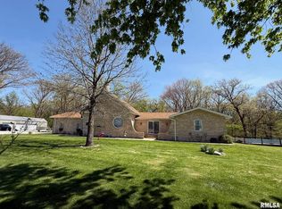 12440 Boy Scout Trl, Petersburg, IL 62675