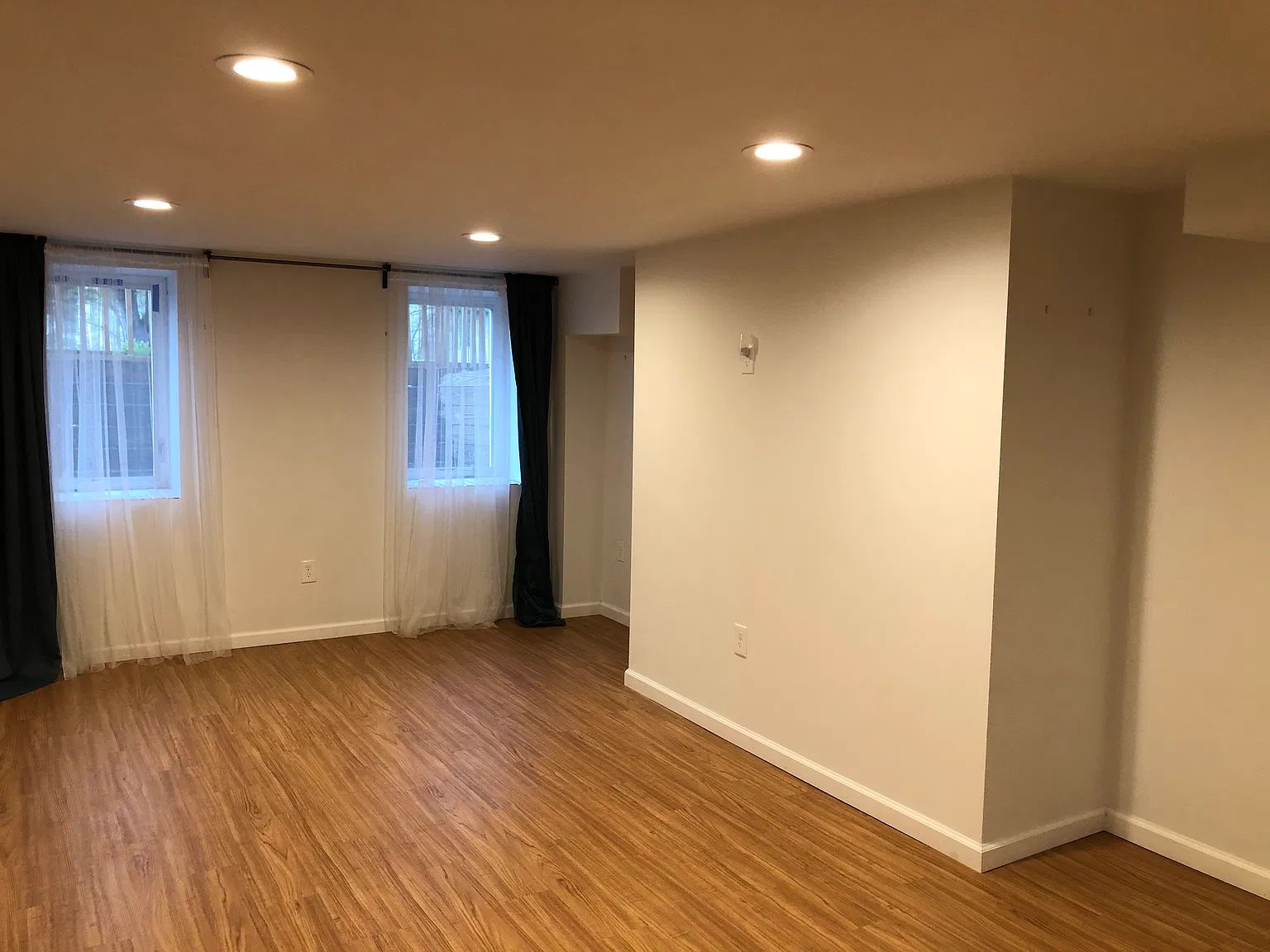1 bed, 650 sqft, $1,000 — Photo 2